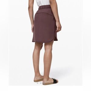 Lululemon on the fly skirt. Size 4!
